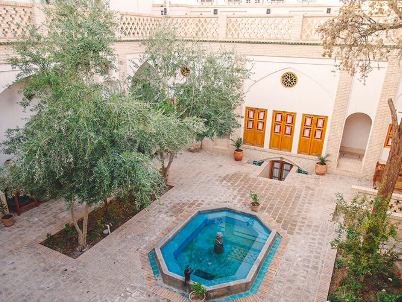 اقامتگاه سنتی سرای قجر - واحد 102