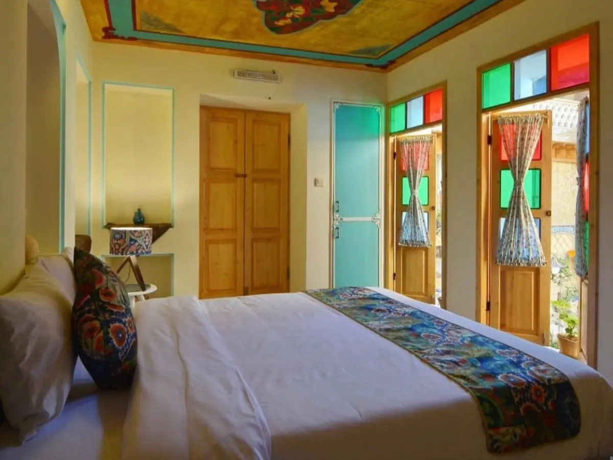 بوم گردی سرای همایونی - واحد پروین