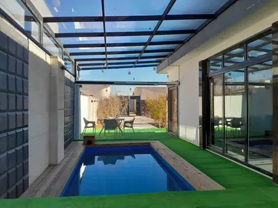 ویلا دوخوابه استخردار آبگرم عطر سیب