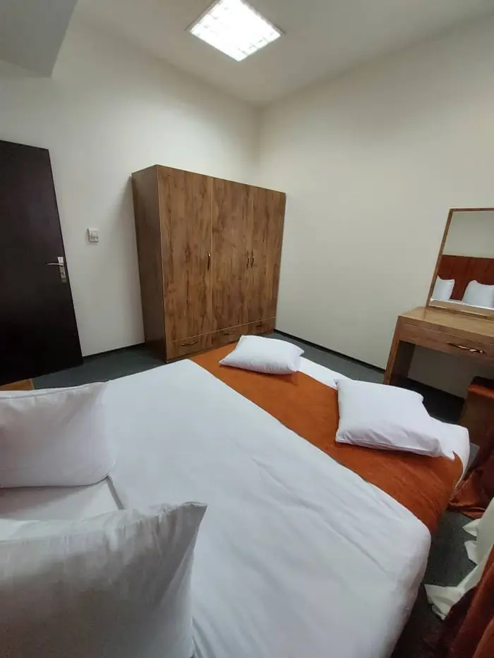 مجتمع اقامتگاهی یک خوابه آستانه - واحد سه تخته 1