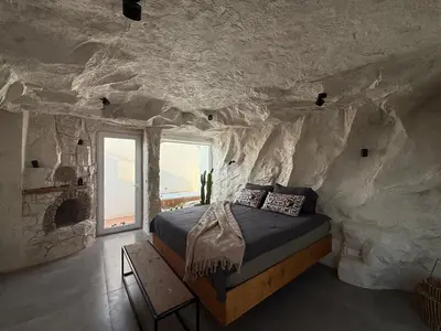 سوئیت بوتیک هتل جان فلت جکوزی دار صخره