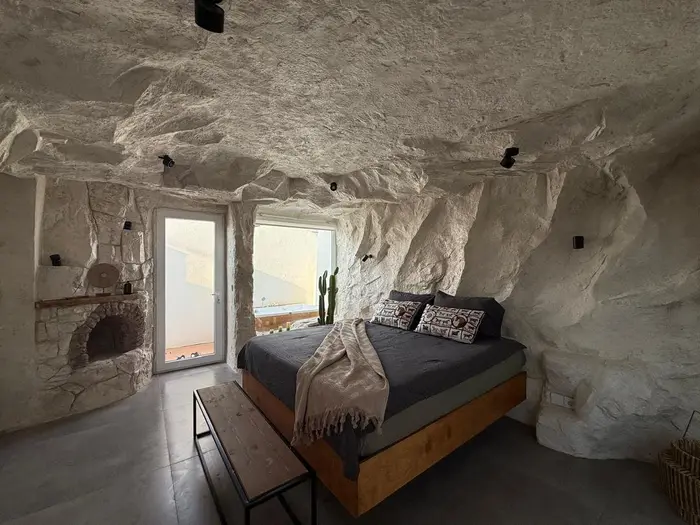 سوئیت بوتیک هتل جان فلت جکوزی دار صخره