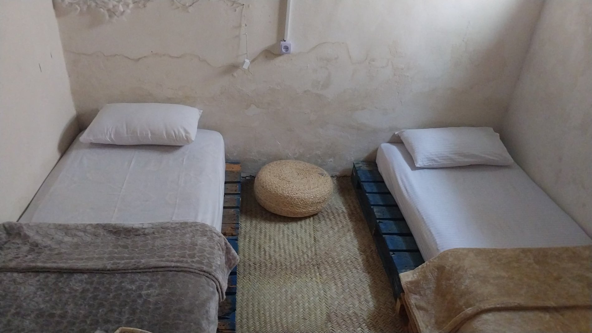 کاژه - واحد 105