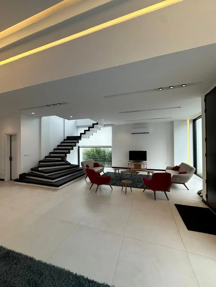 ویلا سه خوابه استخردار آبگرم بلک اند وایت