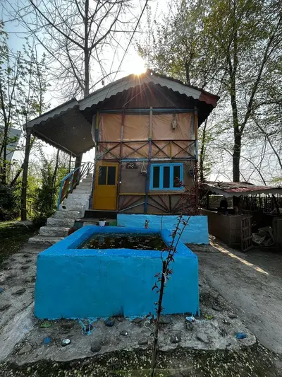 اقامتگاه سنتی فلخانه - واحد بهاره