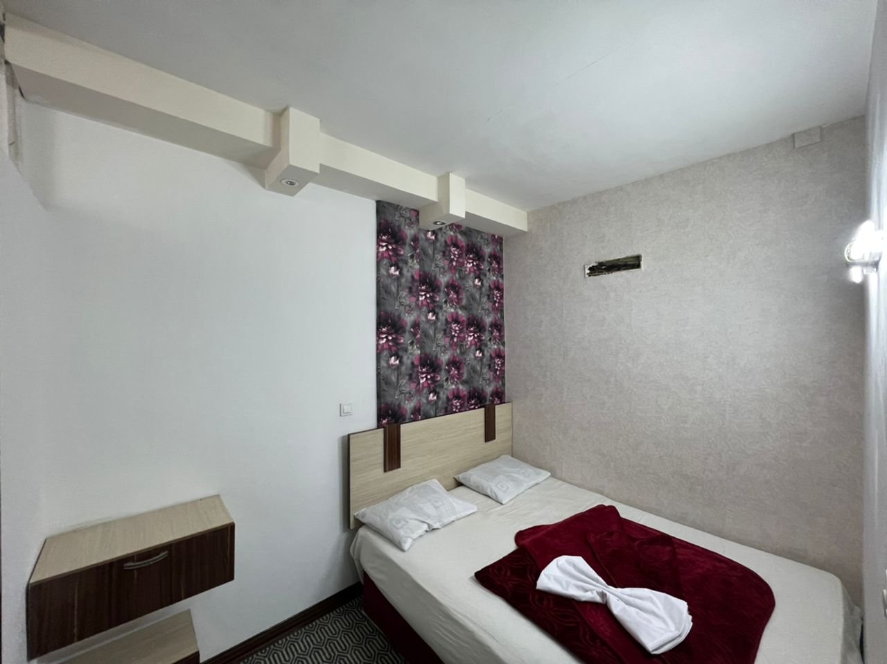 یک خوابه خردمند - واحد 402