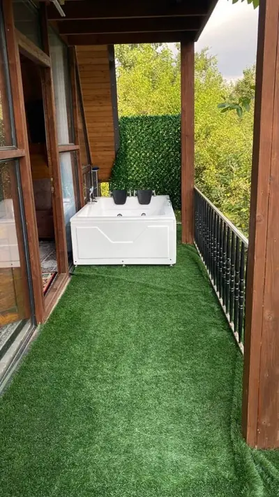 کلبه یک خوابه جکوزی دار سوئیسی چهارفصل لپور