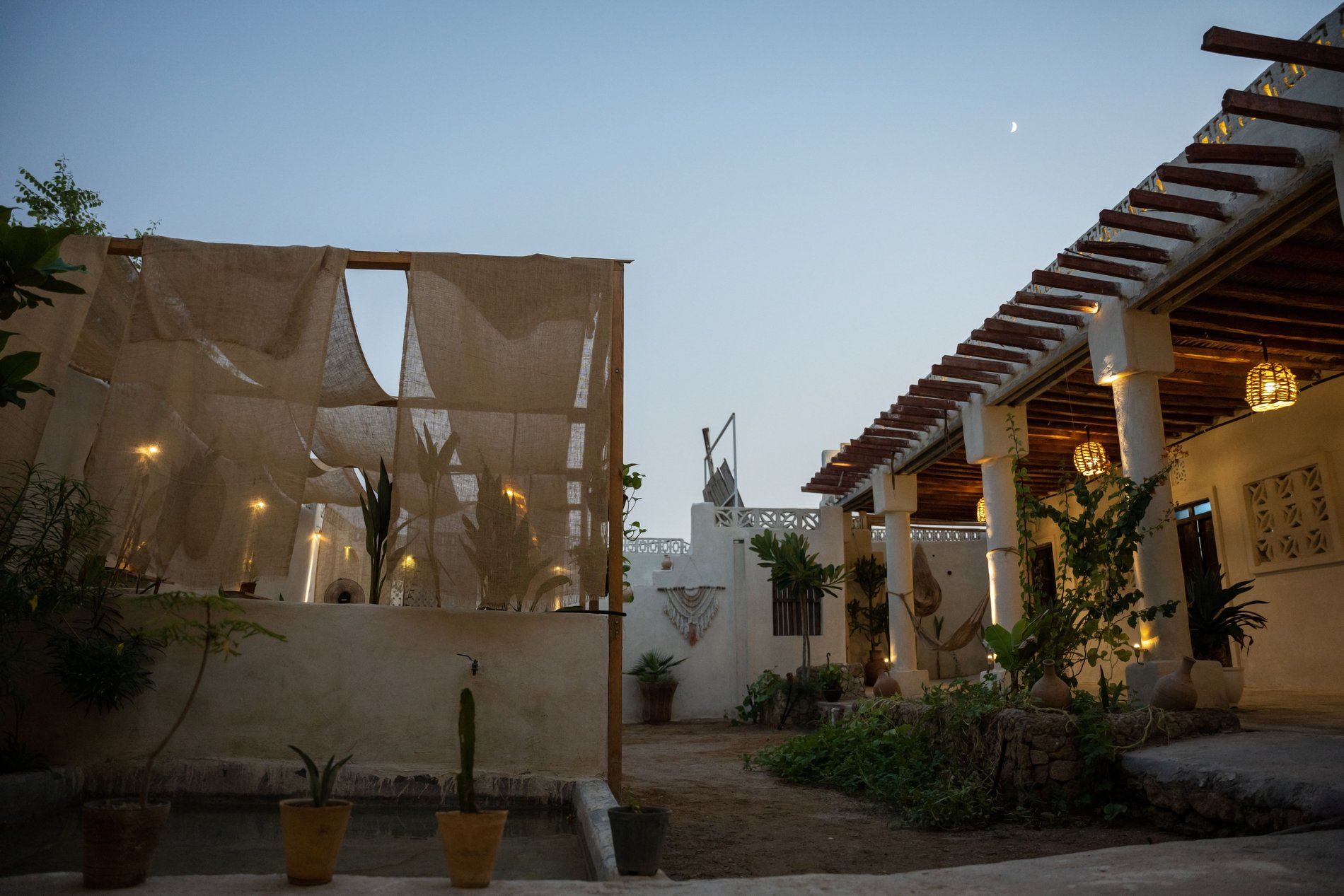 خانه مانگرو - واحد ملا بُخُن