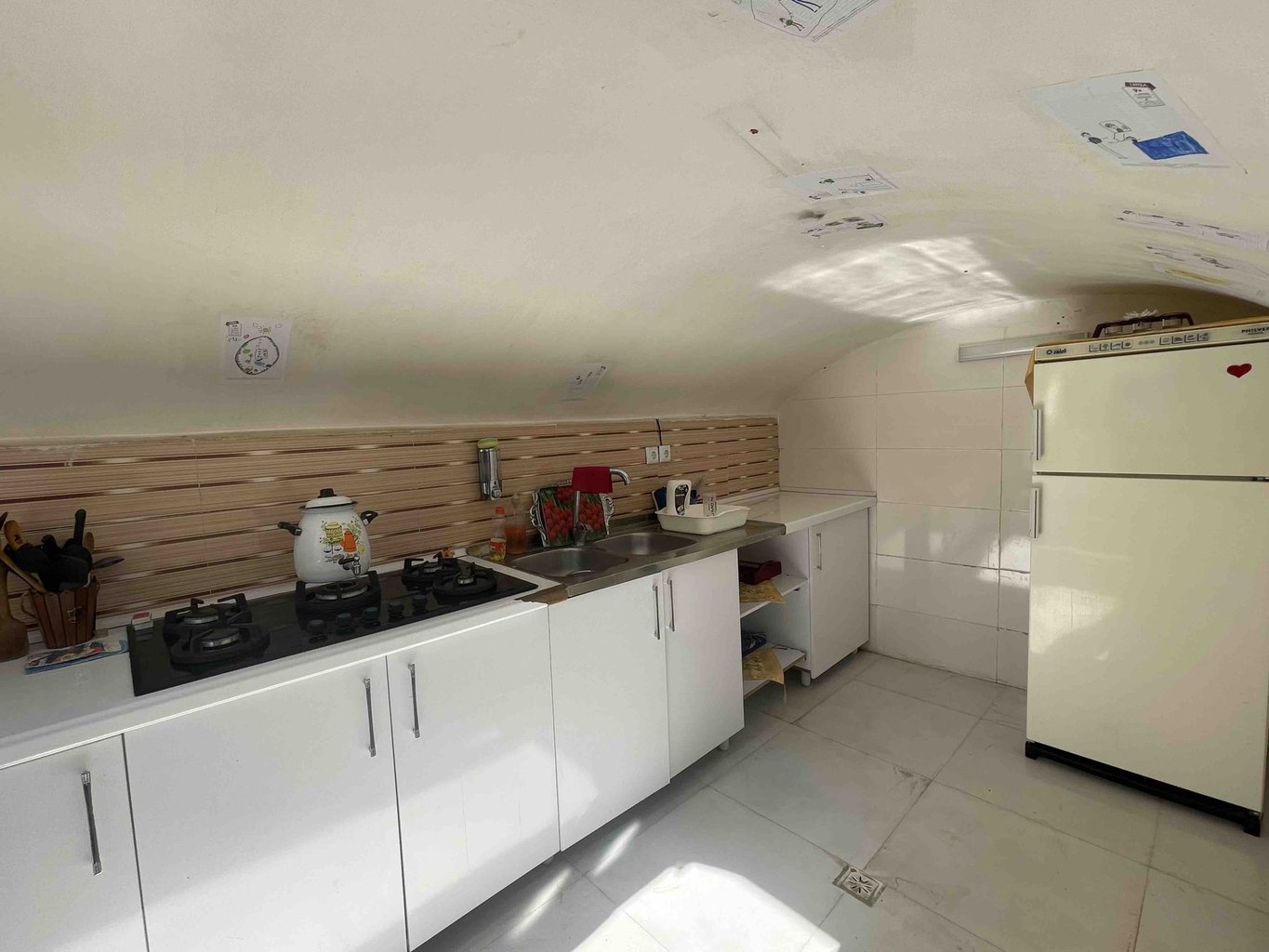 اقامتگاه سنتی خانه تاریخی هاشمی - واحد گل رخ