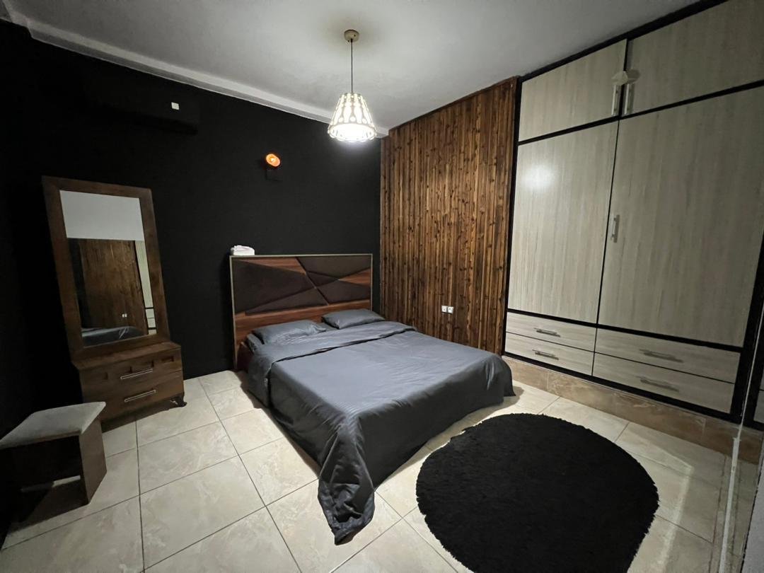 چهارخوابه استخردار آبگرم قرمز