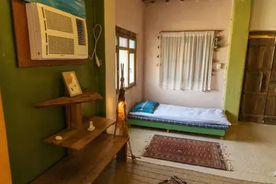 بومگردی طبيعت قشم - واحد گامبرون