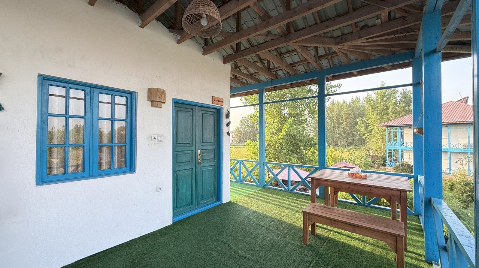 هستی - واحد شوروم