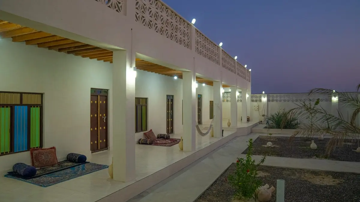 بوم گردی میرزا 2 - واحد ١٠