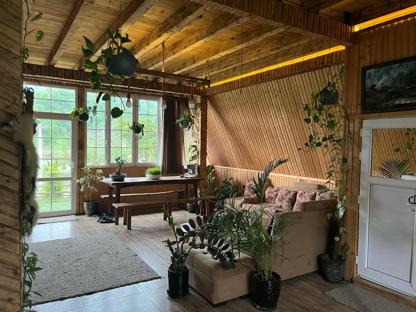 دو خوابه سوئیسی چوبی جکوزی‌دار هیرکان