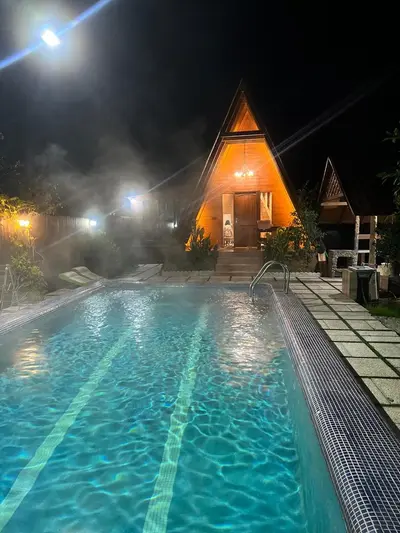 کلبه فلت سوئیسی استخردار چهارفصل الیزه