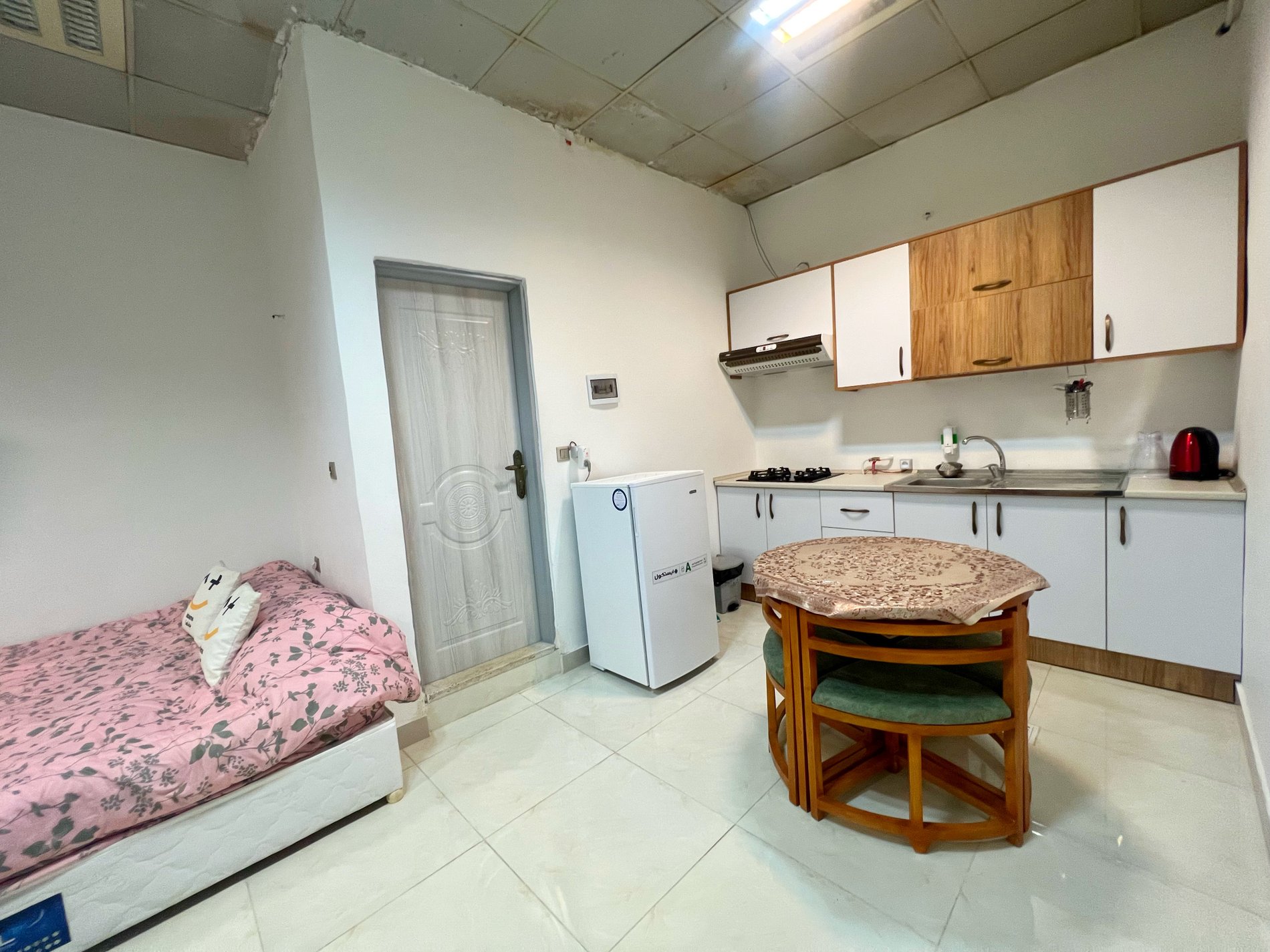 فلت خزر - واحد 102