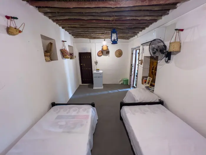 بوم گردی ناخدا علی - واحد چاه های طلا