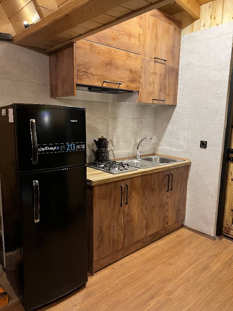 کلبه سه خوابه سوئیسی استخردار آبگرم گریفین