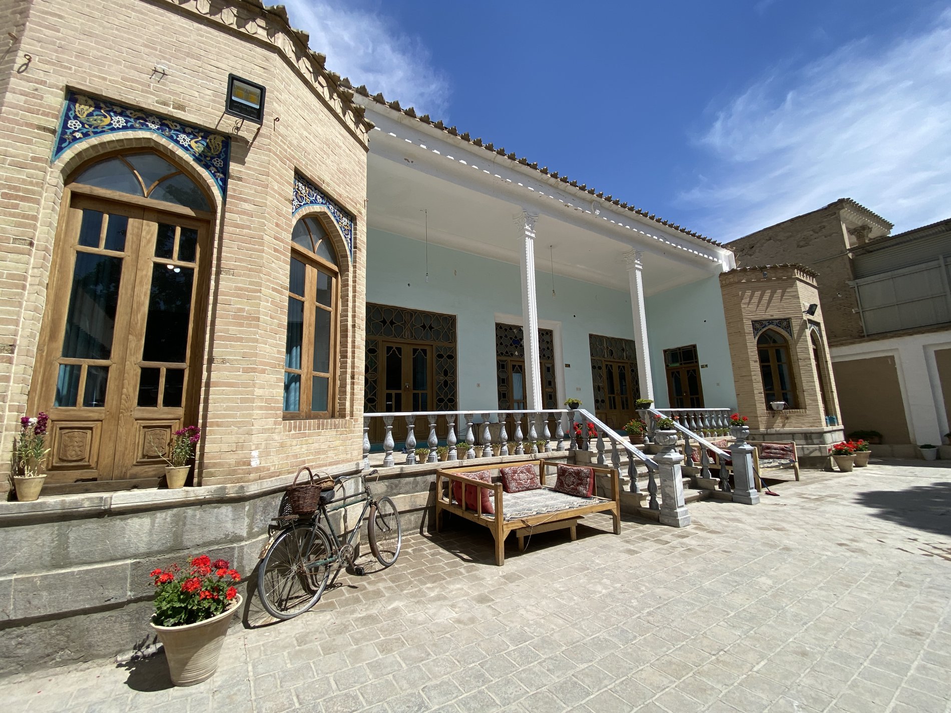 اقامتگاه سنتی اقامتگاه گلبهار - گلبهار 1 