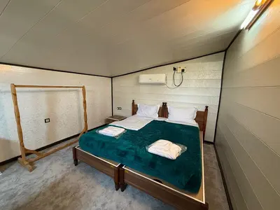 بومگردی یک خوابه پازاررند زرشکی