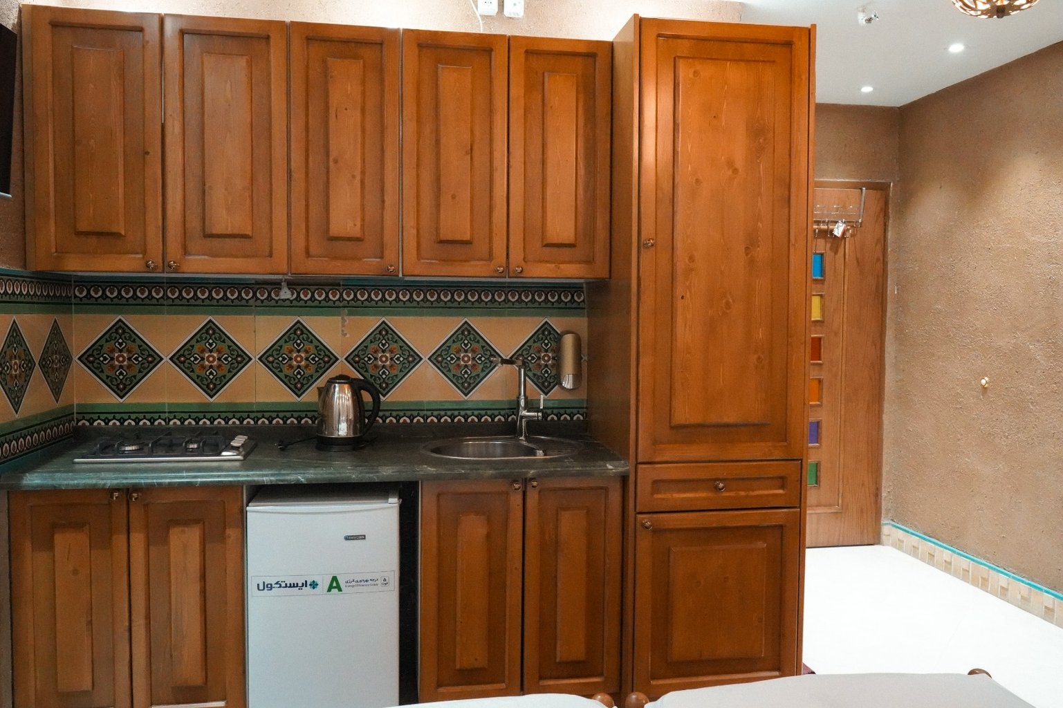 اقامتگاه سنتی آبمیرزا - واحد زمرد