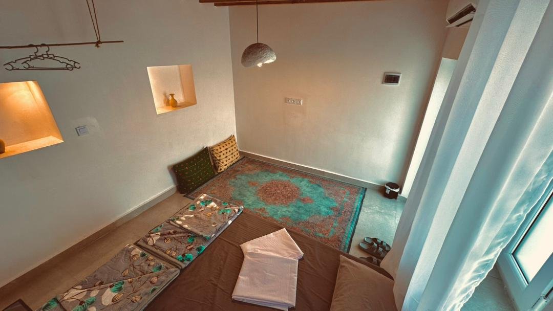 بومگردی مه نوش - واحد ماه 4