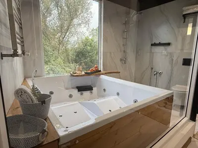 ویلا بوتیک هتل جان دوخوابه استخردار آبگرم چشمه