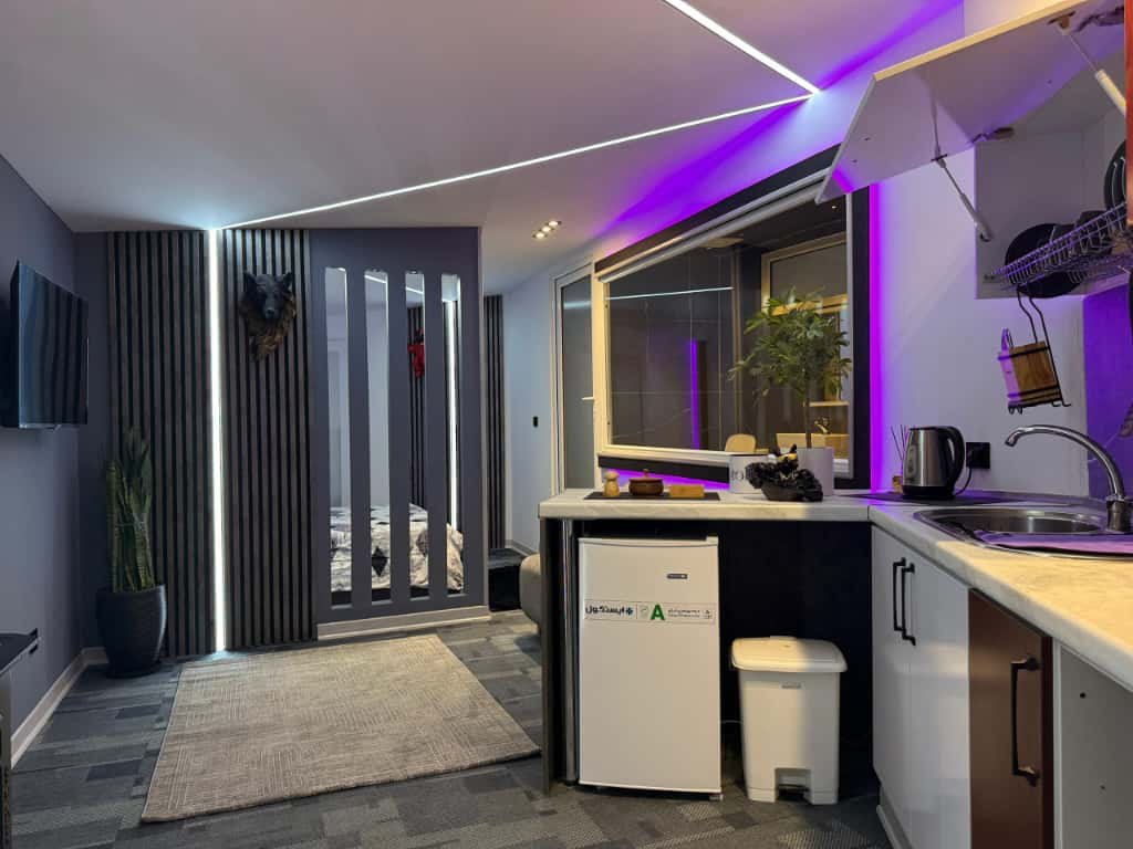 آپارتمان یک خوابه جکوزی دار اندرزگو واحد 5