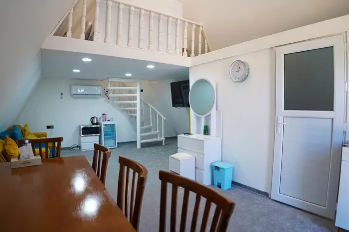 بوم گردی پازارلند - کلبه های مثلثی