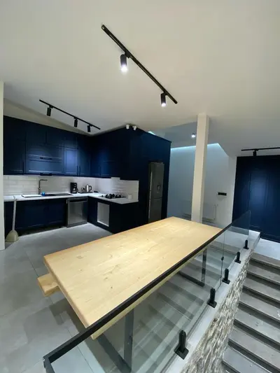 کلبه دوخوابه جکوزی دار جنگلی آبادیس 2