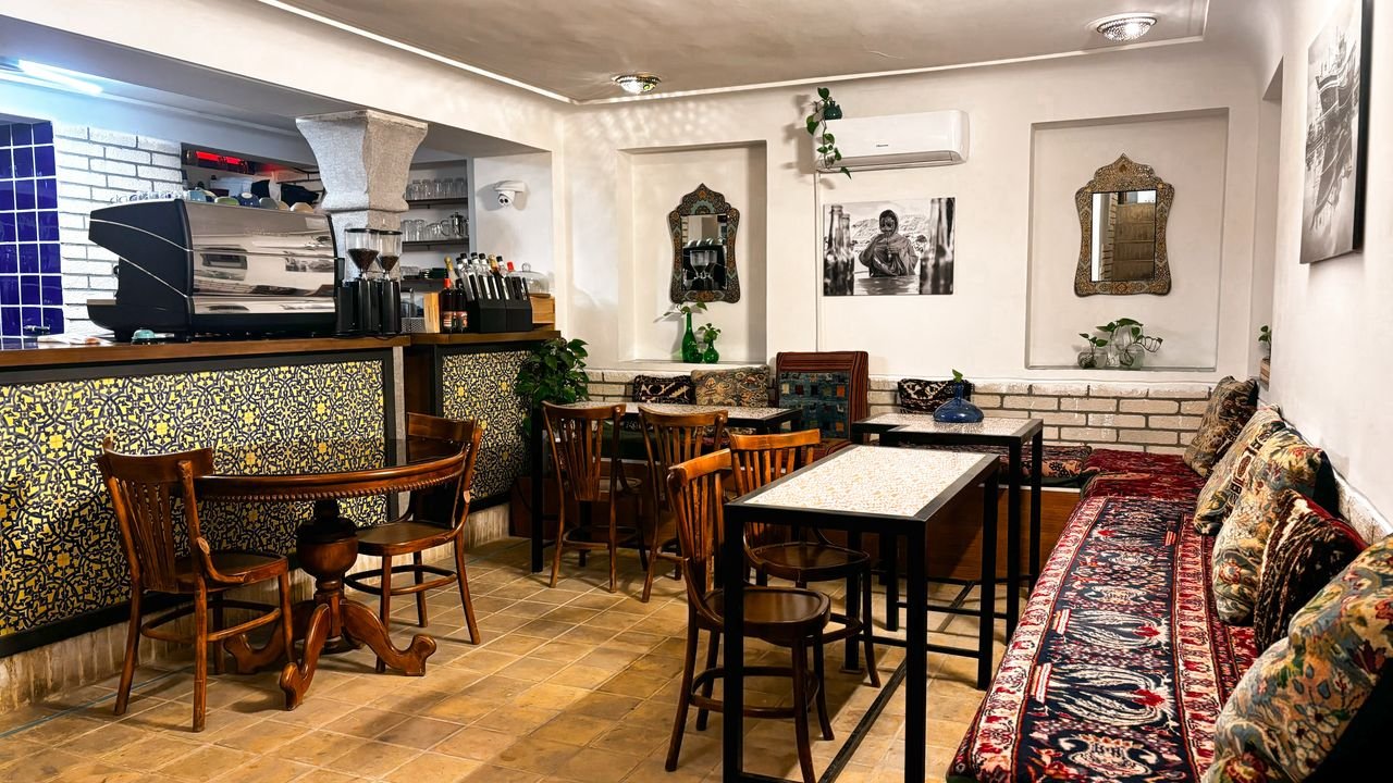 هاستل ماه بی بی - واحد 1