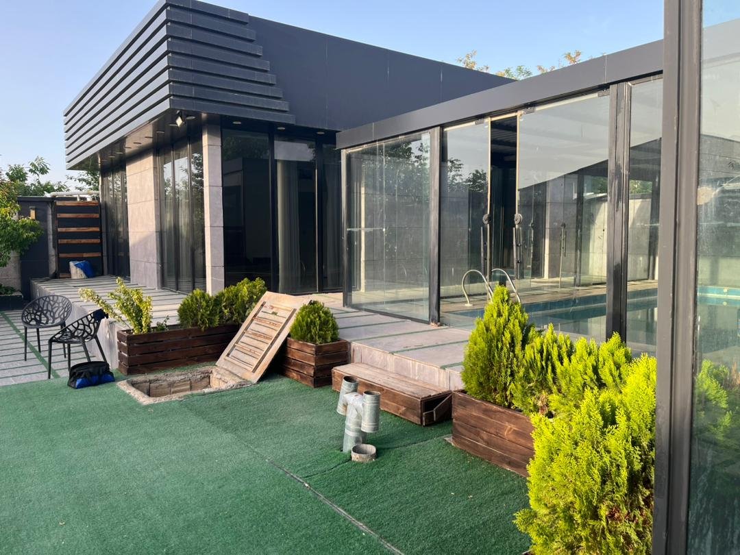 ویلا دوخوابه استخردار شیشه ای هوتارو ۲