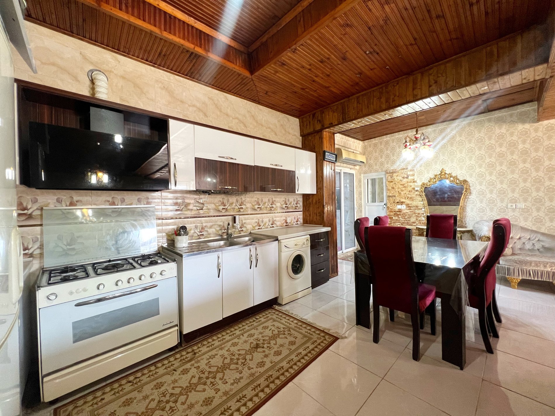 دوخوابه استخردار آبگرم مهمان نواز