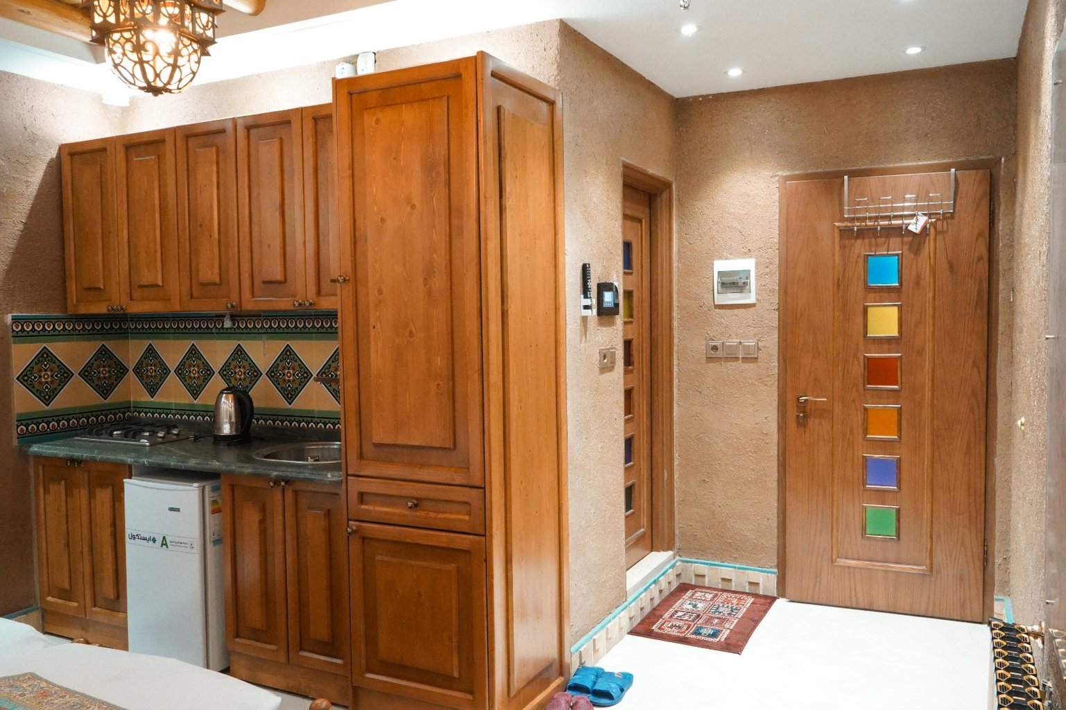 اقامتگاه سنتی آبمیرزا - واحد زمرد