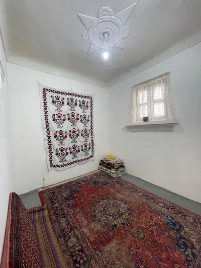 اقامتگاه سنتی خانه تاریخی هاشمی - واحد گل برگ