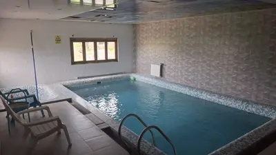 کلبه یک خوابه استخردار آبگرم رستیک واستان