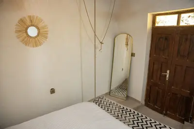 بومگردی خانه مانگرو - واحد هوری