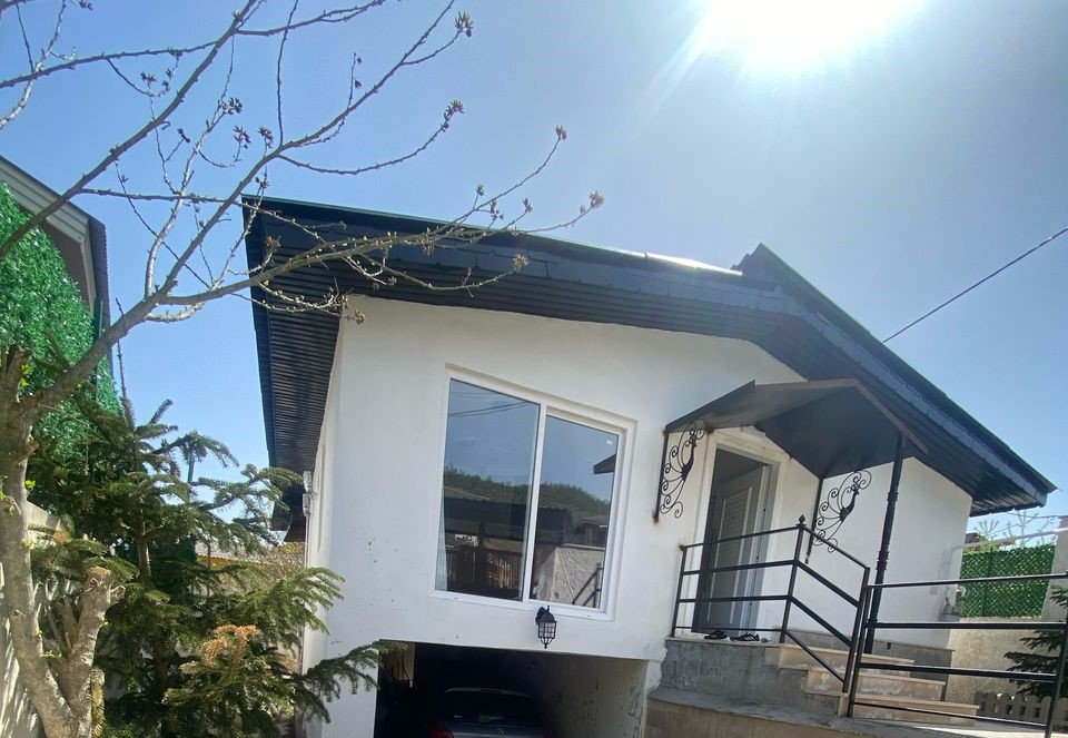 ویلا دوخوابه کوهستانی تاپ