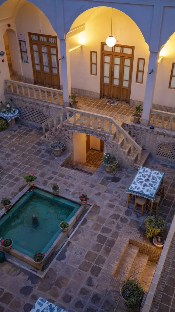 اقامتگاه سنتی کاشانه روشن - واحد 1