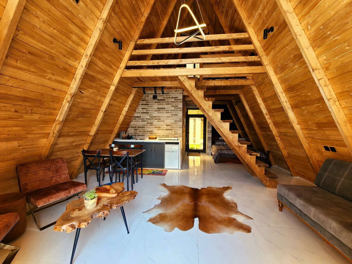 کلبه یک خوابه سوئیسی لفور