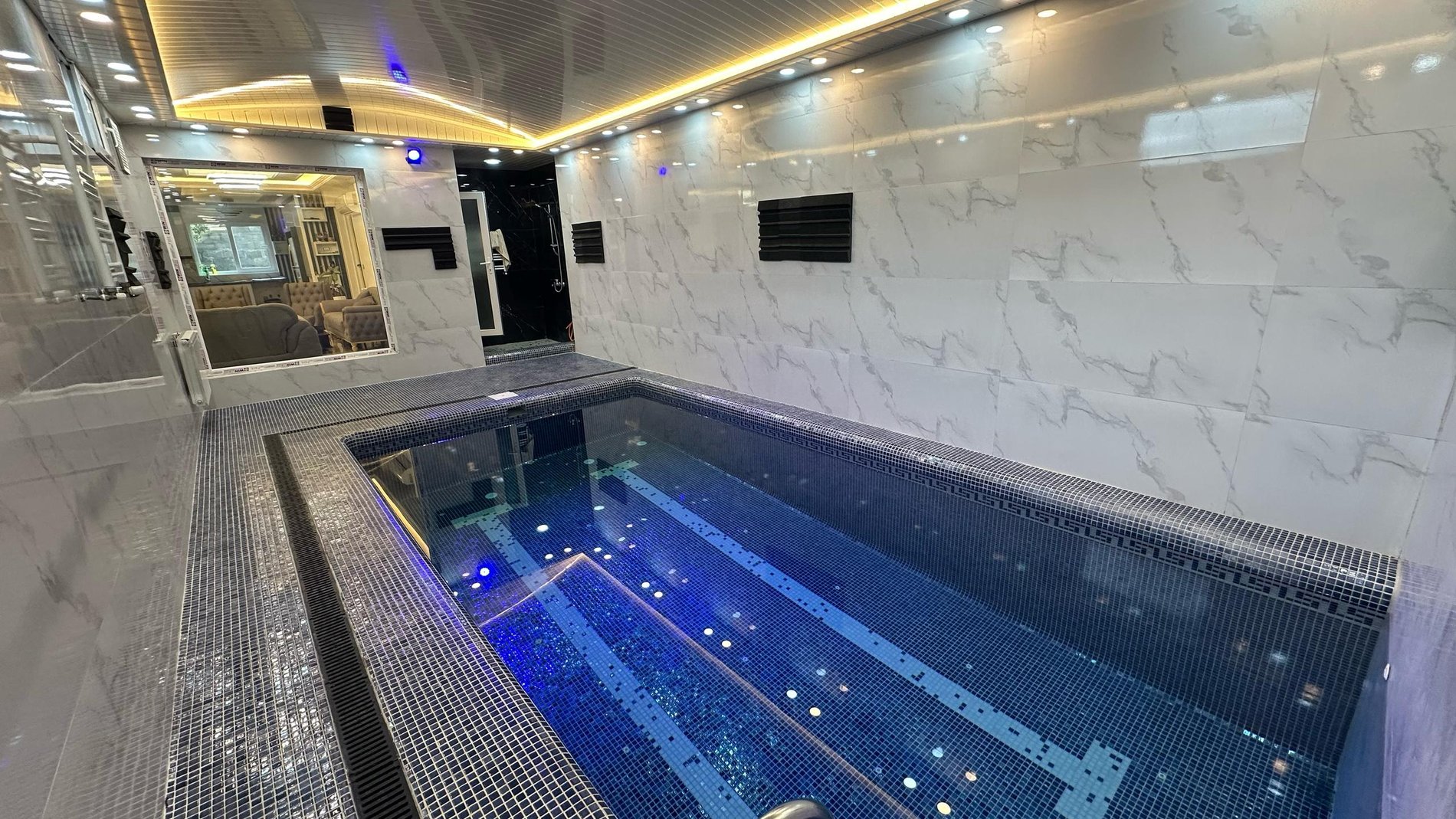 دوخوابه استخردار آبگرم ویرا