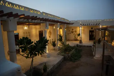 بومگردی خانه مانگرو - واحد ملا بُخُن