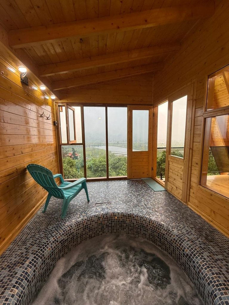 دوخوابه آسمان واحد جکوزی دار آفتاب