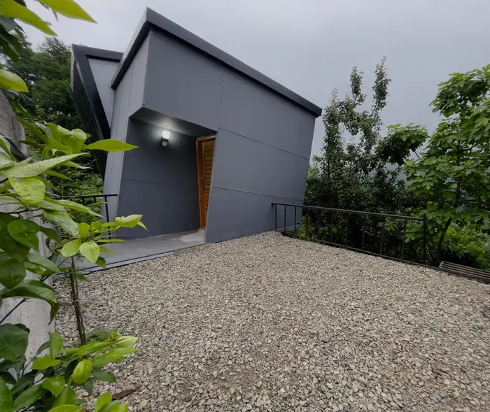 کلبه دوخوابه جنگلی سکویا