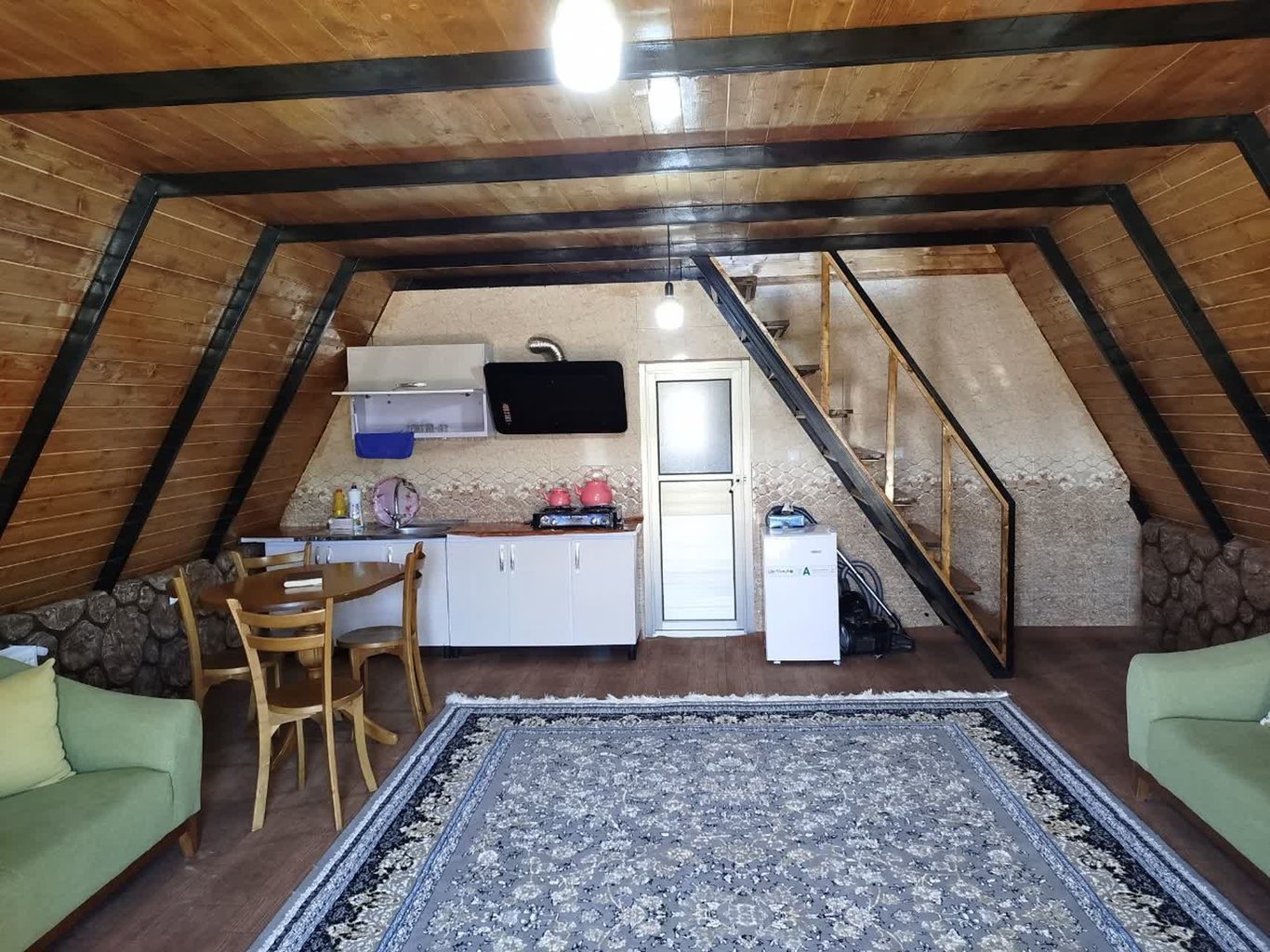 کلبه یک خوابه دمزنون