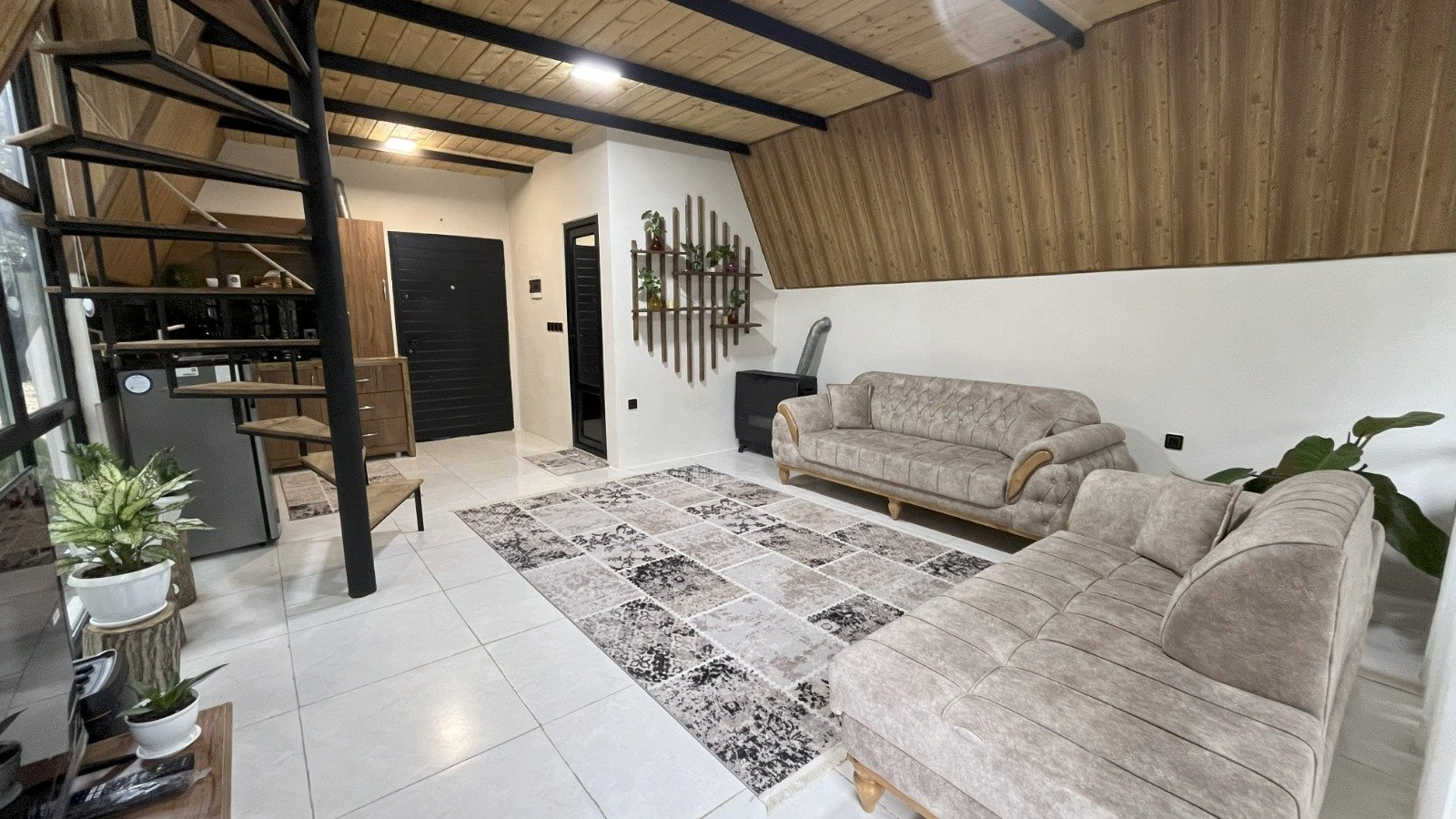 یک خوابه جکوزی دار تیتک