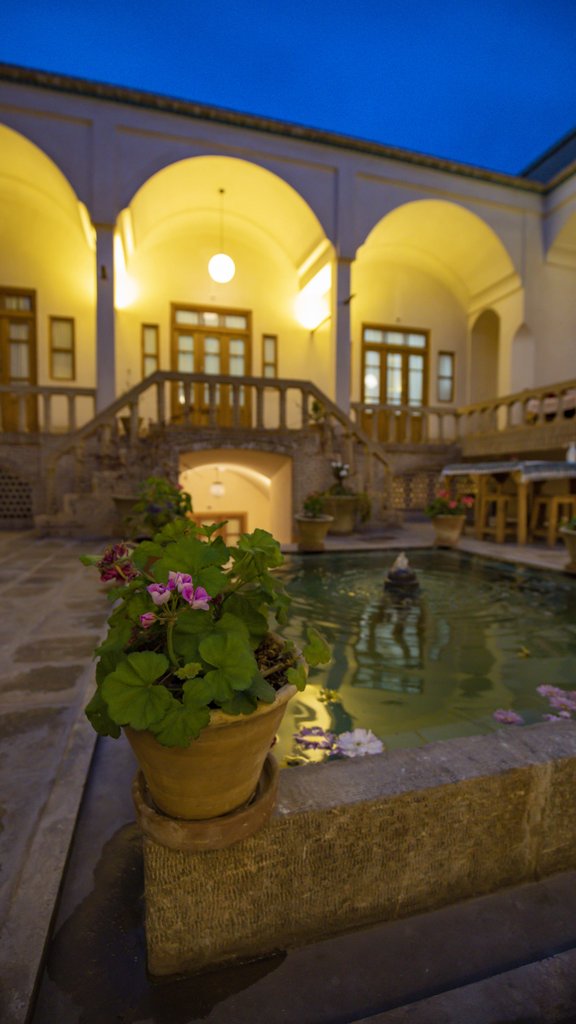 اقامتگاه سنتی کاشانه روشن - واحد 6