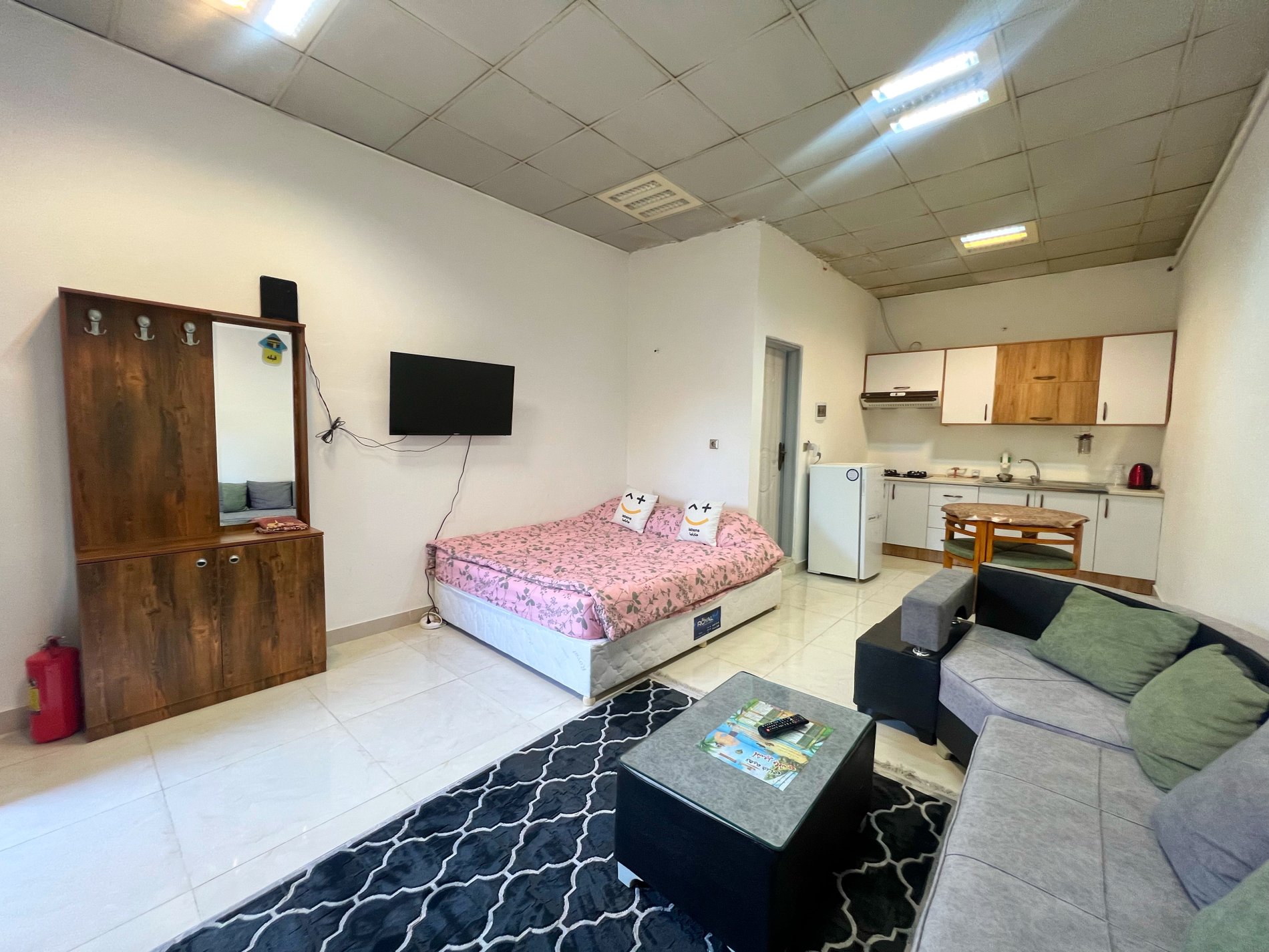 فلت خزر - واحد 102