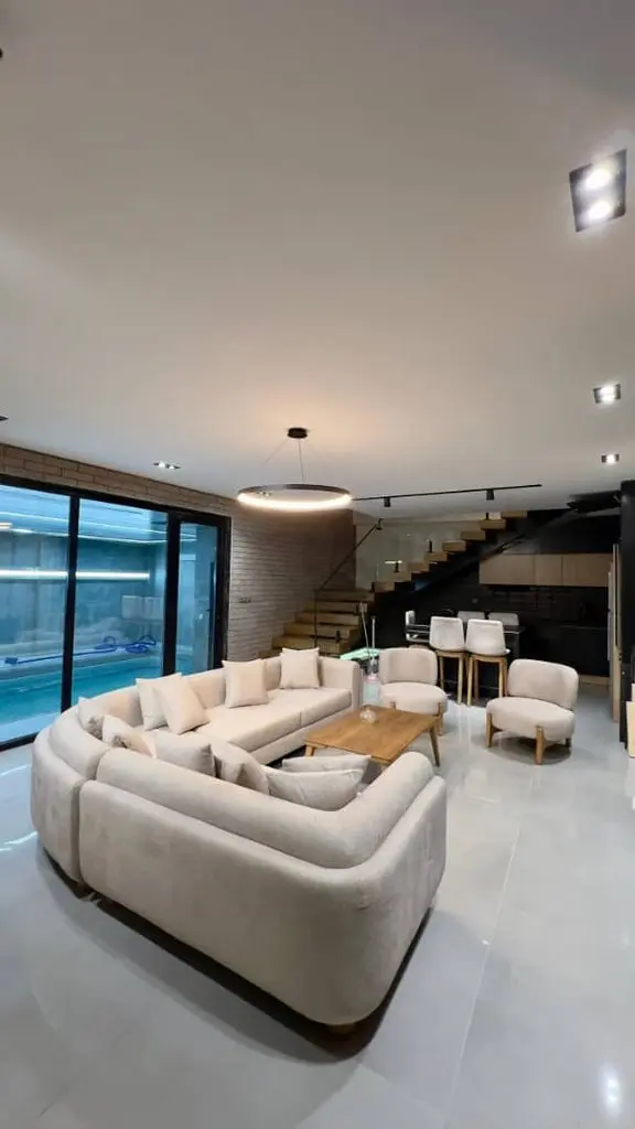 ویلا سه خوابه استخردار آبگرم عمارت رحیمی