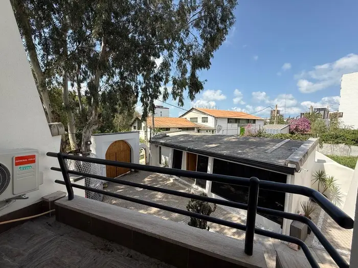 ویلا بوتیک هتل جان یک خوابه جکوزی دار سایه